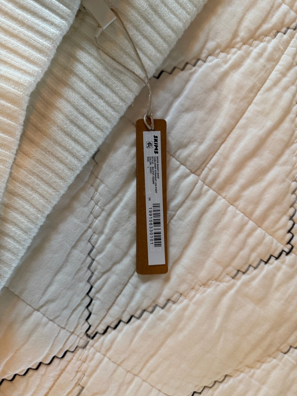 SKIMS Snow Bunny Shop Zip-up Hoodie and Pant - Picture 5 of 5